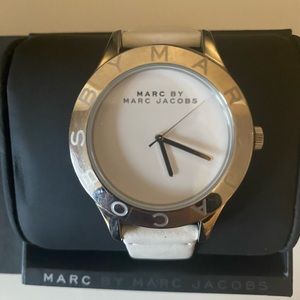 Marc by Marc Jacobs Blade White Dial White Leather Unisex Watch MBM1200